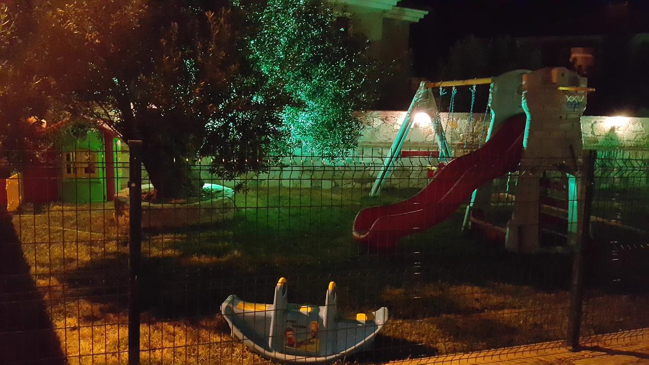 Elisa Hotel Ayvalı Buitenkant foto